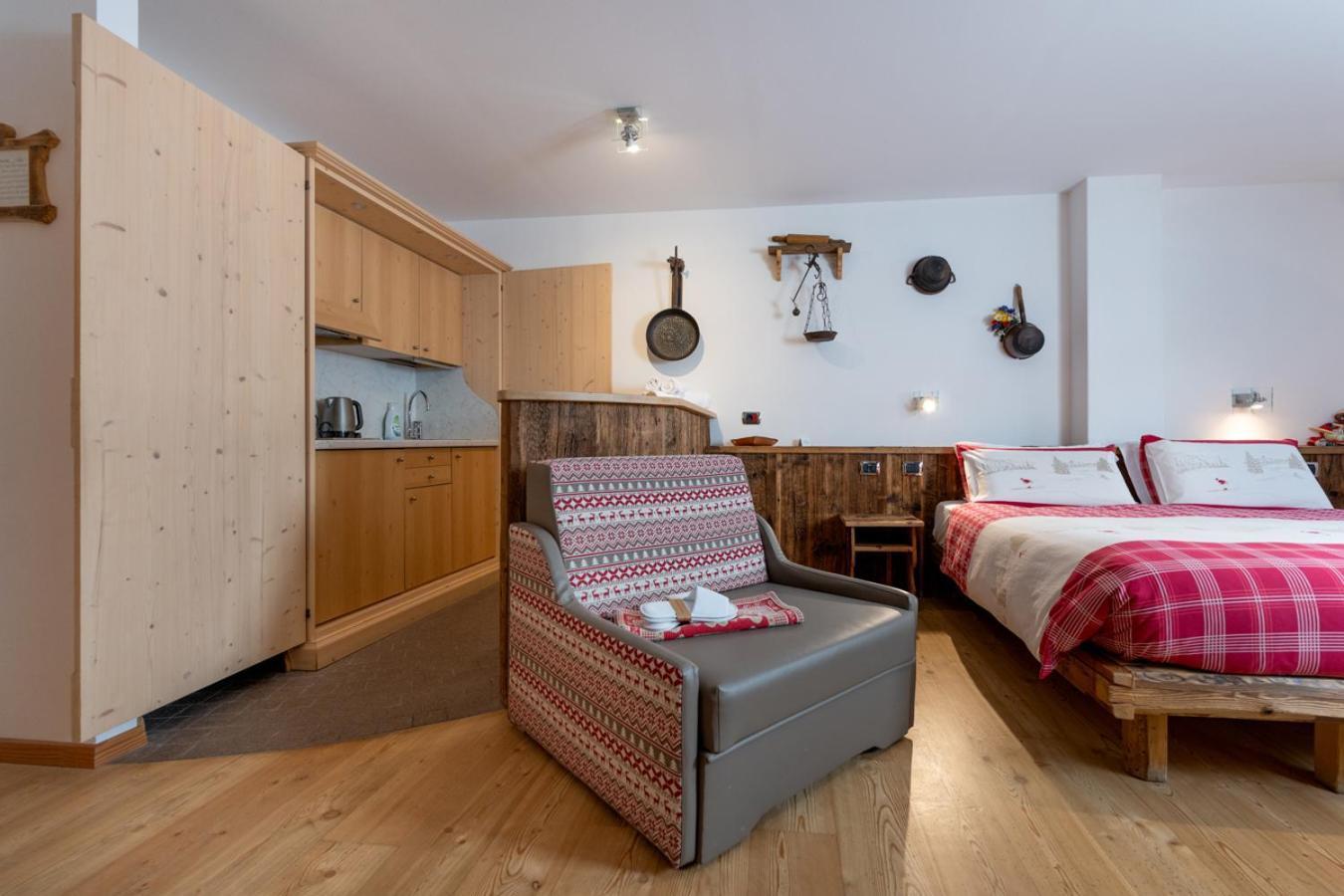 Hotel Garni Ladin Vigo di Fassa Exteriér fotografie